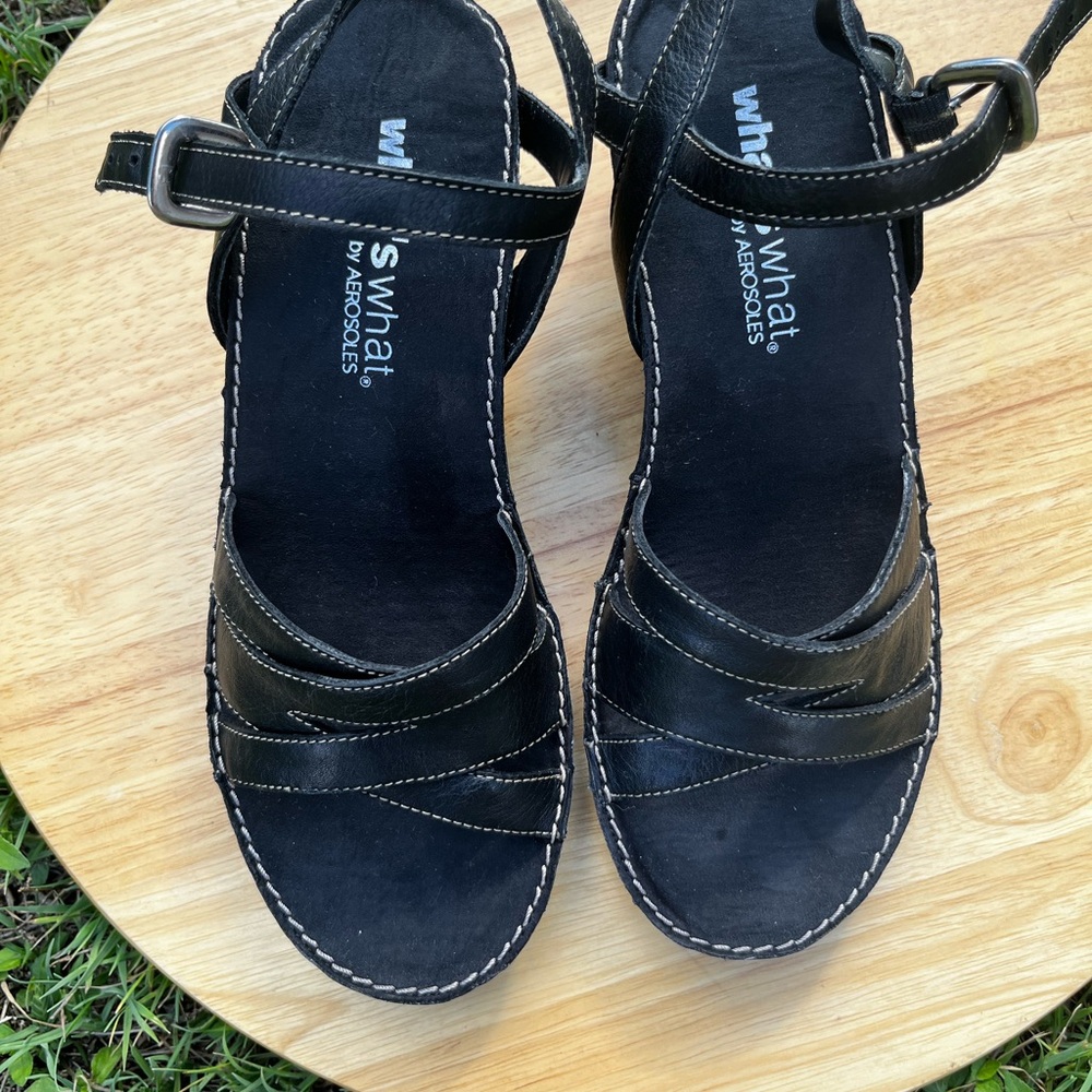 AEROSOLES Black Leather Ankle-Strap Sandals